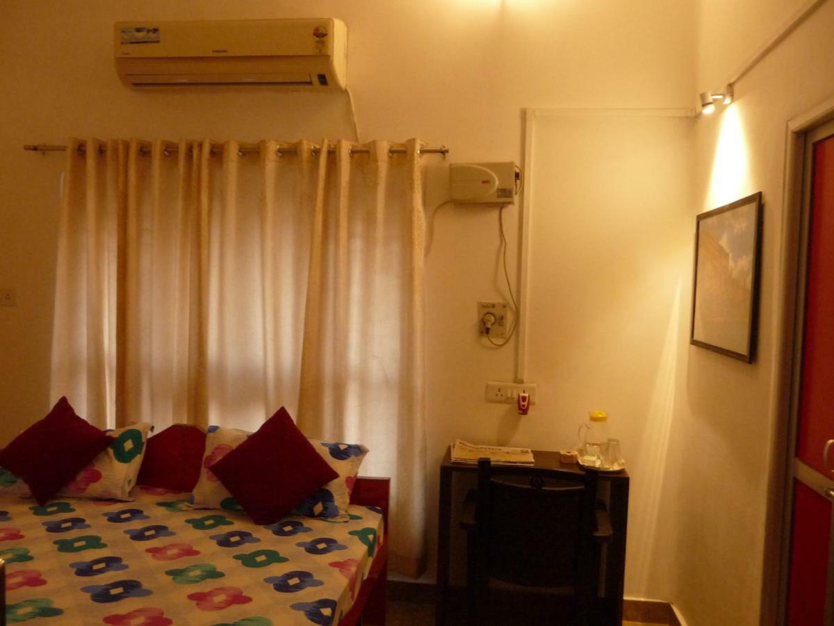 The Sunaina Hotel Варанаси Екстериор снимка